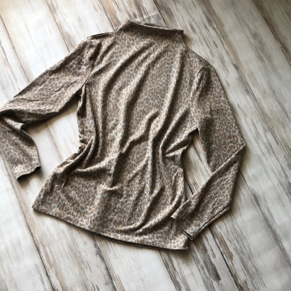 Beach lunch lounge collection mock turtleneck / Woman’s Medium / Animal print